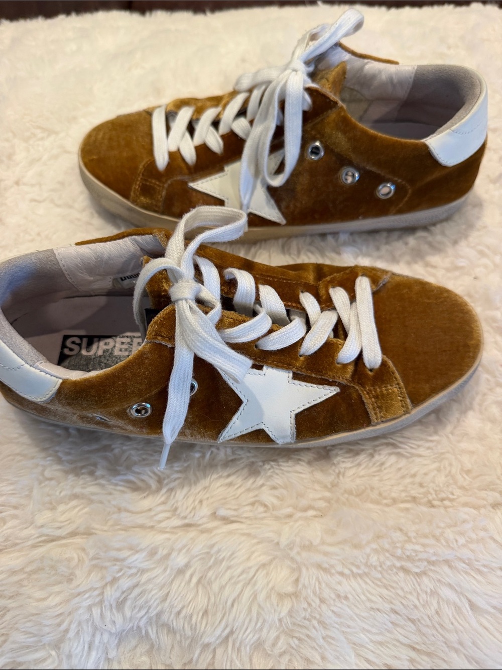 Golden Goose Women’s Gold Velvet Sneakers EUC EU size 38 US 7.5 / 8